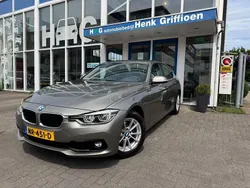 Grijs Gebruikt 2017 BMW 318 Executive Sedan | € 19.950 (Eerlijke prijs)