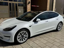 Wit Gebruikt 2022 Tesla Model 3 Standard Range Sedan | € 30.500