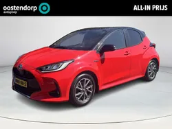 Rood Gebruikt 2020 Toyota Yaris Hybrid Executive Hatchback | € 22.495 (Eerlijke prijs)