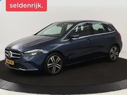 Blauw Gebruikt 2020 Mercedes B180 Business MPV | € 19.900 (Goede deal)