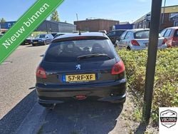 Zwart Gebruikt 2005 Peugeot 206 Griffe Hatchback | € 1.950