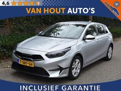 Grijs Gebruikt 2023 Kia Ceed Hatchback | € 17.750 (Goede deal)