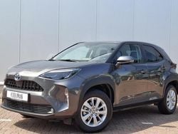 Grijs Gebruikt 2024 Toyota Yaris Cross Edition SUV | € 29.249 (Eerlijke prijs)