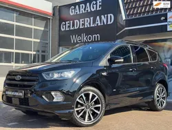 Zwart Gebruikt 2017 Ford Kuga ST-Line SUV | € 19.500 (Eerlijke prijs)