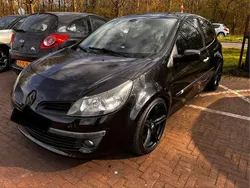 Zwart Gebruikt 2005 Renault Clio II Dynamique Hatchback | € 1.600 (Eerlijke prijs)