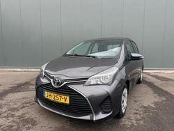 Grijs Gebruikt 2016 Toyota Yaris Hatchback | € 5.749 (Eerlijke prijs)