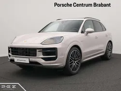 Cashmere beige metallic Nieuw 2024 Porsche Cayenne S E-Hybrid SUV | € 189.437