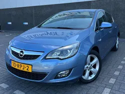Blauw Gebruikt 2011 Opel Astra Cosmo Hatchback | € 7.450 (Eerlijke prijs)