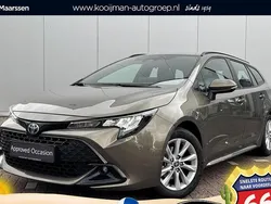 Groen Gebruikt 2024 Toyota Corolla Hybrid Active Stationwagen | € 28.490