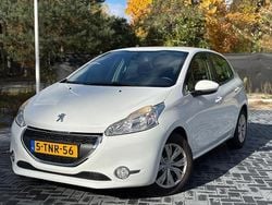 Wit Gebruikt 2014 Peugeot 208 Envy Hatchback | € 6.595 (Goede deal)