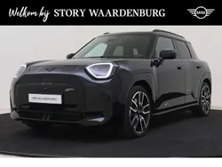 Zwart, metallic lak Gebruikt 2025 Mini Cooper Hatchback | € 44.950