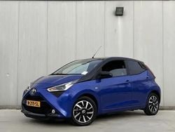 Blauw Gebruikt 2022 Toyota Aygo X-cite Hatchback | € 13.999 (Eerlijke prijs)