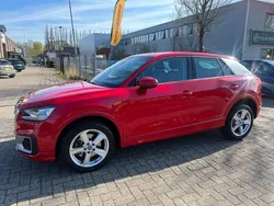 Rood, metallic lak Gebruikt 2017 Audi Q2 Sport SUV | € 14.950 (Super prijs)