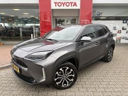 Grijs Gebruikt 2021 Toyota Yaris MPV | € 26.400 (Eerlijke prijs)