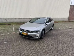 Grijs Gebruikt 2016 VW Passat Highline Stationwagen | € 16.950 (Iets duurder)