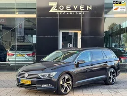 Zwart Gebruikt 2015 VW Passat Highline Stationwagen | € 9.995 (Duur)