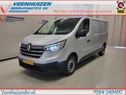 Grijs Gebruikt 2023 Renault Trafic Van | € 20.450 (Goede deal)