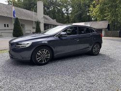 Blauw Gebruikt 2017 Volvo V40 Inscription Stationwagen | € 16.750 (Iets duurder)