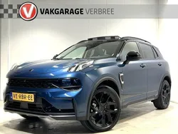 Zwart, metallic lak Gebruikt 2022 Lynk & Co 01 SUV | € 24.640 (Eerlijke prijs)