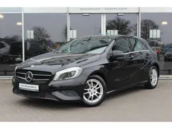 Zwart, metallic lak Gebruikt 2014 Mercedes A180 Edition Hatchback | € 9.950 (Eerlijke prijs)