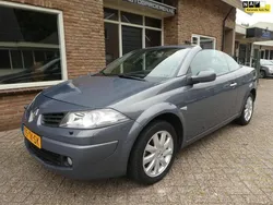 Grijs, metallic lak Gebruikt 2007 Renault Mégane Cabriolet Cabriolet | € 2.950 (Eerlijke prijs)