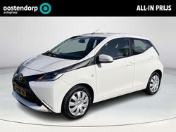 Wit Gebruikt 2014 Toyota Aygo X-play Hatchback | € 7.950 (Eerlijke prijs)