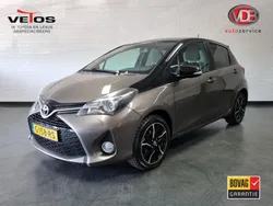 Grijs Gebruikt 2016 Toyota Yaris Hatchback | € 12.850 (Eerlijke prijs)