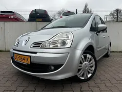 Grijs Gebruikt 2008 Renault Grand Modus Expression MPV | € 3.444 (Eerlijke prijs)