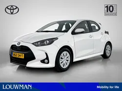 Wit Gebruikt 2024 Toyota Yaris Hybrid Active Hatchback | € 23.445 (Eerlijke prijs)