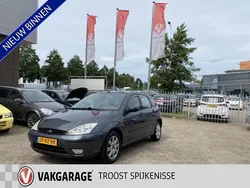 Grijs Gebruikt 2004 Ford Focus Futura Hatchback | € 1.450 (Eerlijke prijs)