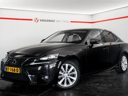 Zwart Gebruikt 2016 Lexus IS300h Business Edition Sedan | € 16.944 (Eerlijke prijs)