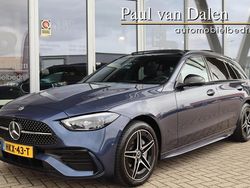 Blauw, metallic lak Gebruikt 2025 Mercedes C300e AMG Line Premium Stationwagen | € 52.740 (Eerlijke prijs)