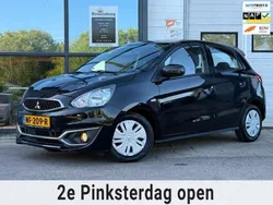Zwart, metallic lak Gebruikt 2017 Mitsubishi Space Star Hatchback | € 7.999 (Iets duurder)