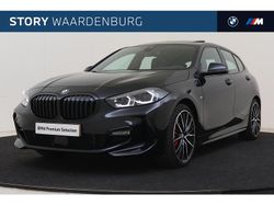 Zwart Gebruikt 2024 BMW 118 Executive Hatchback | € 36.850 (Eerlijke prijs)