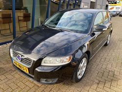Zwart Gebruikt 2010 Volvo V50 Stationwagen | € 7.945 (Iets duurder)