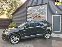 Zwart, metallic lak Gebruikt 2015 VW Tiguan Sport SUV | € 12.450 (Eerlijke prijs)