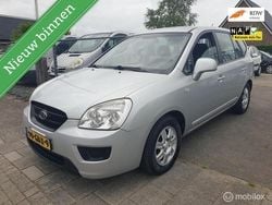 Grijs Gebruikt 2008 Kia Carens MPV | € 1.999 (Goede deal)