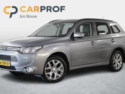 Grijs Gebruikt 2014 Mitsubishi Outlander P-HEV Edition SUV | € 16.645 (Eerlijke prijs)