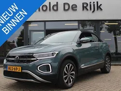 Blauw Gebruikt 2023 VW T-Roc Cabriolet Style Cabriolet | € 34.950 (Goede deal)