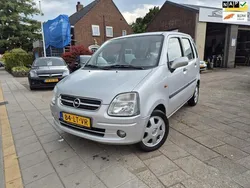 Grijs Gebruikt 2003 Opel Agila Elegance Hatchback | € 1.350 (Eerlijke prijs)
