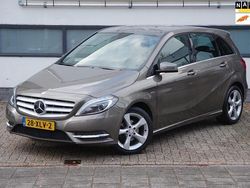 Grijs Gebruikt 2012 Mercedes B180 Ambition MPV | € 12.950 (Eerlijke prijs)