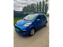 Blauw, metallic lak Gebruikt 2013 Peugeot 107 Active Hatchback | € 3.300 (Goede deal)