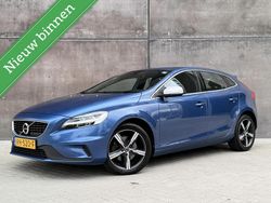 Blauw Gebruikt 2017 Volvo V40 R-Design Stationwagen | € 14.749 (Eerlijke prijs)