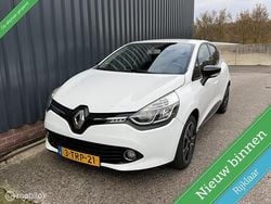 Wit Gebruikt 2014 Renault Clio IV Expression Hatchback | € 6.450 (Eerlijke prijs)