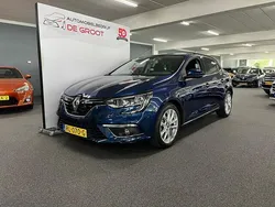Blauw Gebruikt 2017 Renault Mégane IV Zen Hatchback | € 11.500 (Eerlijke prijs)