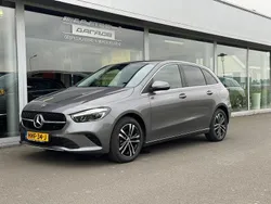 Grijs Gebruikt 2023 Mercedes B250 Business MPV | € 36.950 (Eerlijke prijs)