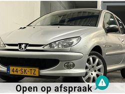Grijs Gebruikt 2006 Peugeot 206 Quiksilver Hatchback | € 1.495 (Eerlijke prijs)