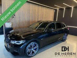 Zwart Gebruikt 2022 BMW 330 Executive Stationwagen | € 35.450 (Eerlijke prijs)