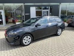 Zwart, metallic lak Gebruikt 2024 Kia Ceed Sportswagon Stationwagen | € 27.945 (Duur)