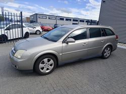 Grijs Gebruikt 2004 Opel Vectra Elegance Stationwagen | € 1.250 (Eerlijke prijs)